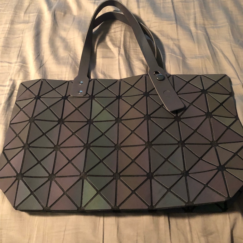 Black and multicolor triangle designer like bag